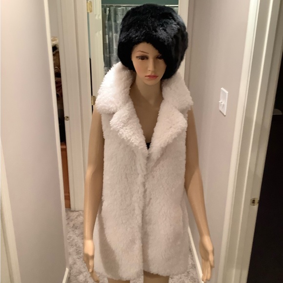New Directions White Faux Fur Sherpa Teddy Vest Size S/M - Picture 5 of 16